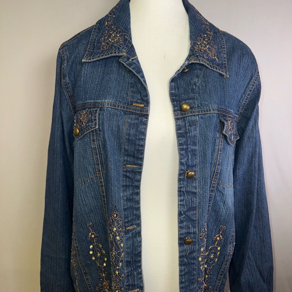 Vintage gold Embroidered Denim Jacket 90’s western style floral‎ embroidery